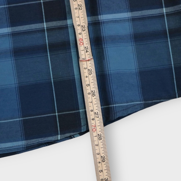 Kuhl Born In The Mountains Mens XL Blue Plaid Shirt Moisture Wicking Lightweight - Picture 6 of 7